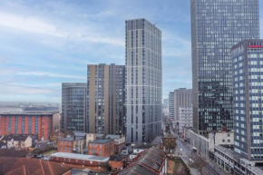 Luxury 2 Bedroom Apartment, On Broad Street!